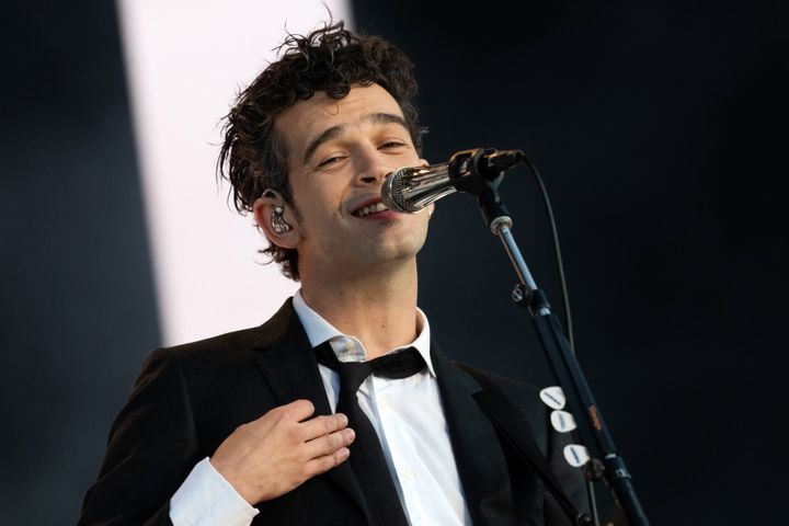 Nach ein paar Wochen Beziehung trennte sich der Singer-Songwriter Matty Healy aus dem Jahr 1975 von der Singer-Songwriterin Taylor Swift, die letztes Jahr viel Aufmerksamkeit erregte.