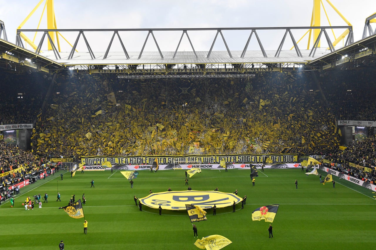 Westfalenstadion: Το «κλουβί» της Μπορούσια Ντόρντμουντ.