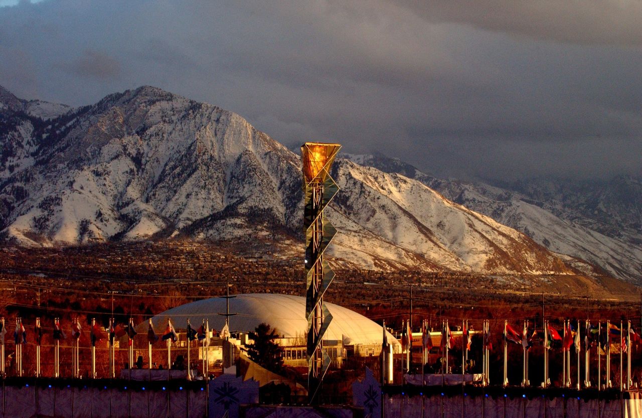 H Ολυμπιακή Φλόγα στο Σολτ Λέικ Σίτι των ΗΠΑ για τους χειμερινός Ο.Α του 2002