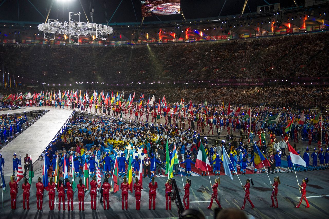Παρέλαση των αθλητικών αποστολών υπό τις εθνικές τους σημαίες. Ολυμπιακοί Αγώνες Λονδίνου, 2012
