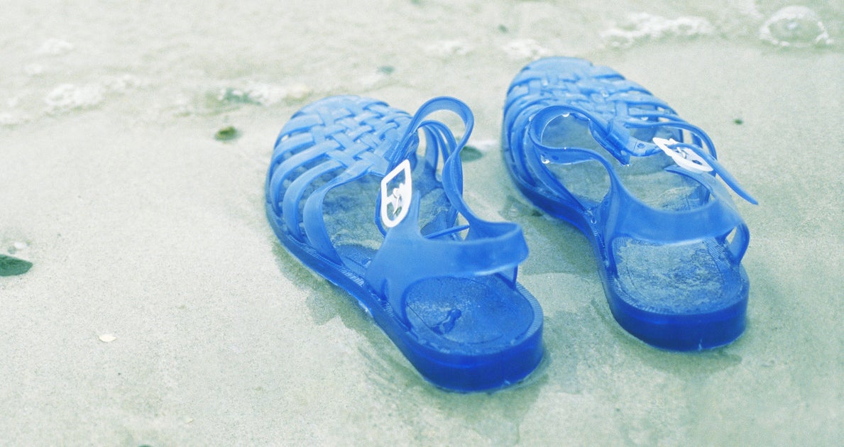Podiatrists Are Coming For Your Summer Jellies (And 3 Other Types Of Shoes) Podiatrists Are Coming For Your Summer Jellies (And 3 Other Types Of Shoes)