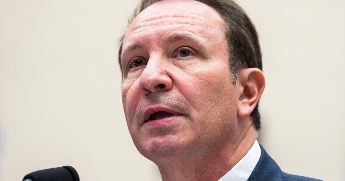 Girl Faints As Louisiana Gov. Jeff Landry Signs Ten Commandments Bill