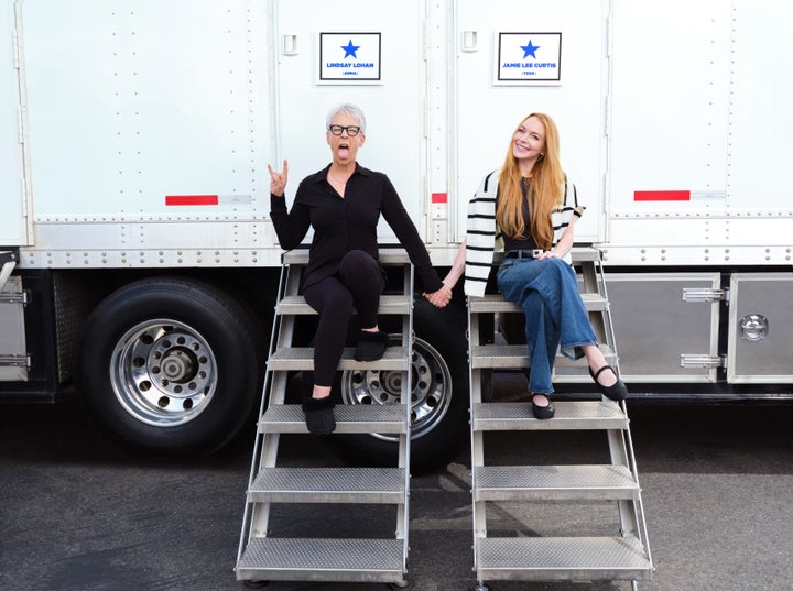 Jamie Lee Curtis und Lindsay Lohan am Set "Verrückter Freitag 2." Der Film soll nächstes Jahr in die Kinos kommen.