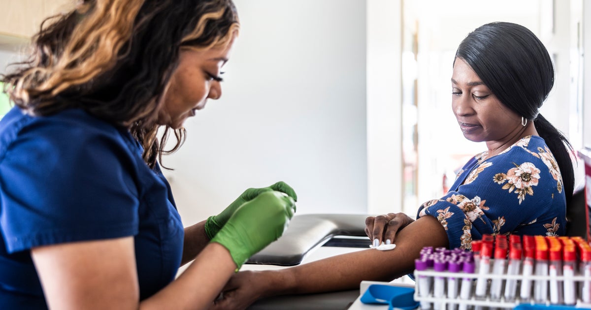 Julia Ries - Journalist Profile - Intelligent Relations