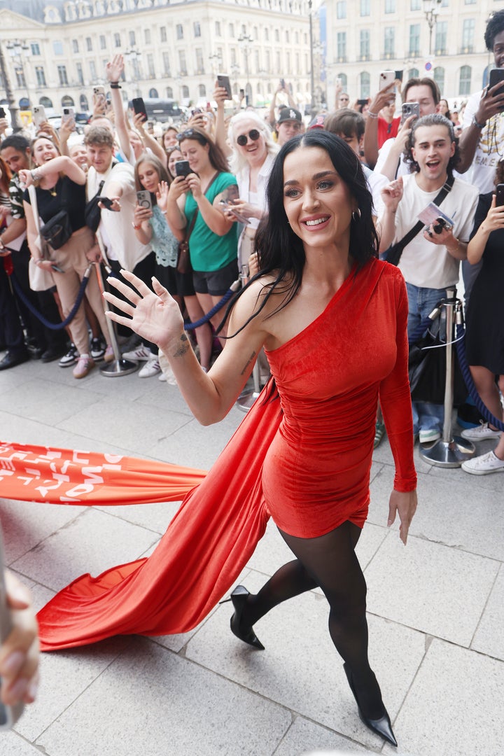 Katy Perry Wears One other Jaw-Dropping Gown, And This Time It is A Slick PR Transfer - The Boston Courier 1 Perry’s dress included a normal train and a mega train.