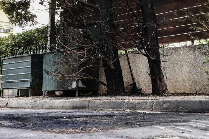 Επίθεση με μολότοφ έξω από το σπίτι της προέδρου του Αρείου Πάγου Ιωάννας Κλάπα - Χριστοδουλέα, στου Παπάγου, Πέμπτη 27 Ιουνίου 2024.