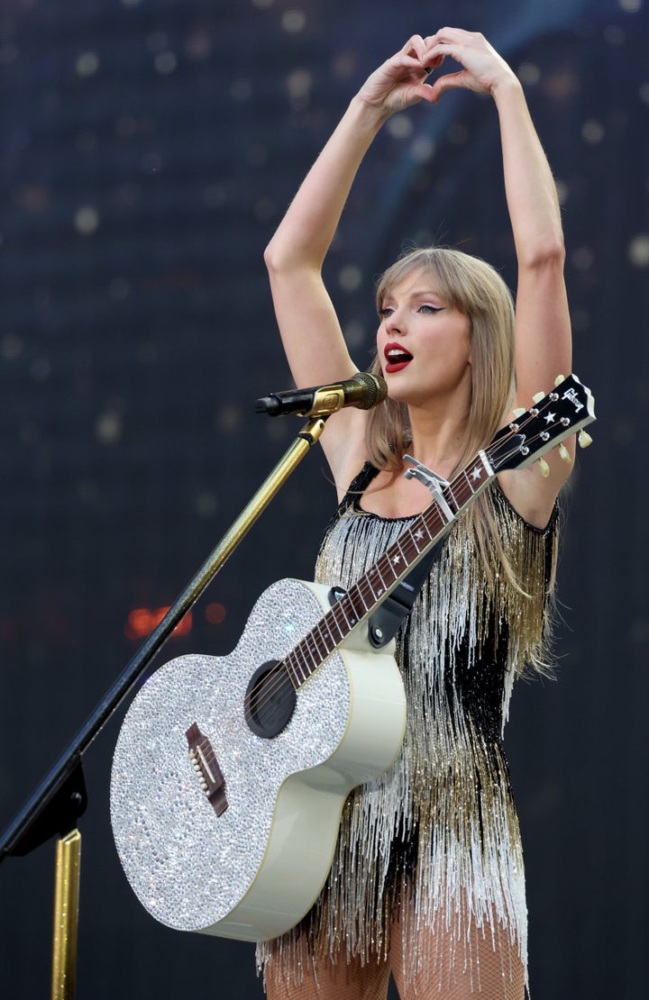 Taylor Swift's Fearless guitar is even more special when you know the story behind it