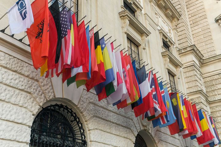 Σημαίες των κρατών μελών στην έδρα του ΟΑΣΕ στην Αυστρία