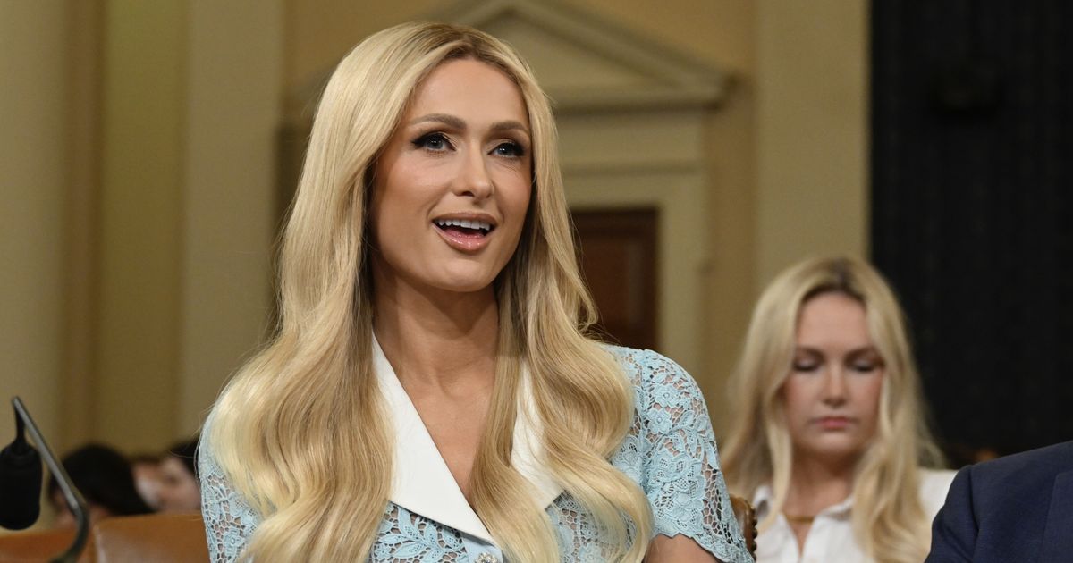 We can’t stop watching this clip of Paris Hilton drastically changing her speaking voice in a split second