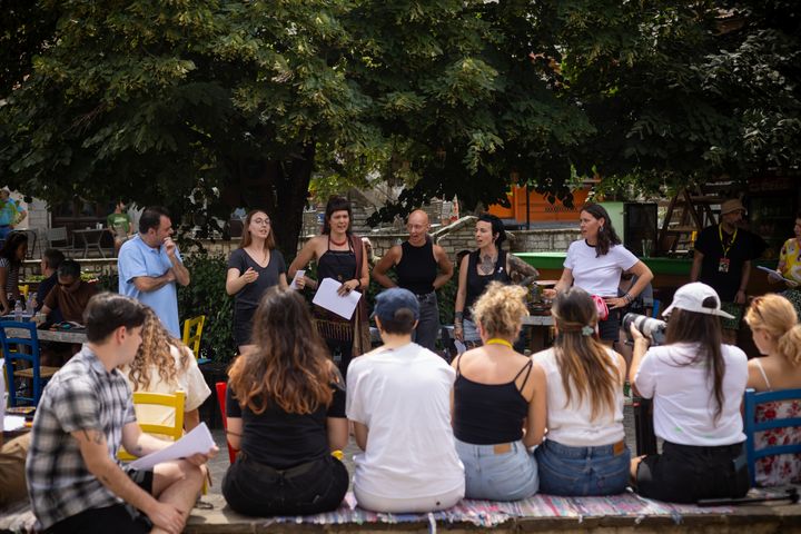 Μέσα από τη συμμετοχή στο μουσικό εργαστήρι, το κοινό και οι συμμετέχοντες μπόρεσαν να κατανοήσουν και να αντιληφθούν εννοιολογικά τα στοιχεία του παραδοσιακού τραγουδιού της Κροατίας,