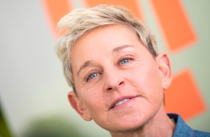 Ellen DeGeneres comparece à estreia de 2019 de "Ovos verdes e presunto." A ex-apresentadora de talk show abordou alegações de que ela foi uma "significar" pessoa durante uma apresentação na Califórnia na segunda-feira.