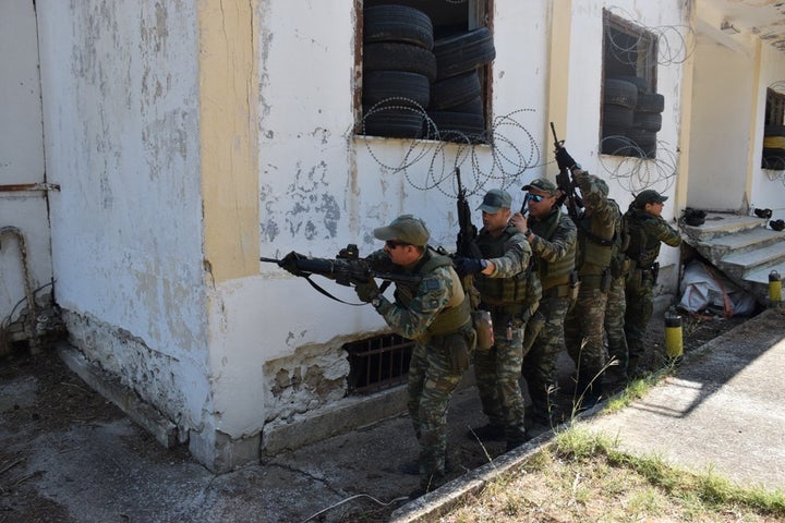 Στιγμιότυπο από την άσκηση στο Εθνικό Πρότυπο Κέντρο Εκπαίδευσης Αγώνα σε Αστικό Περιβάλλον