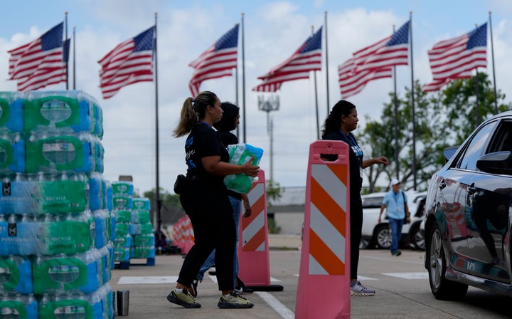 Hurricane Beryl: Houston Residents Without Power In Heat | HuffPost ...