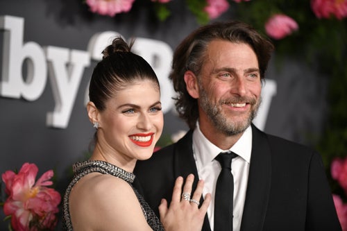 \'White Lotus\' Star Alexandra Daddario Pregnant With First Child