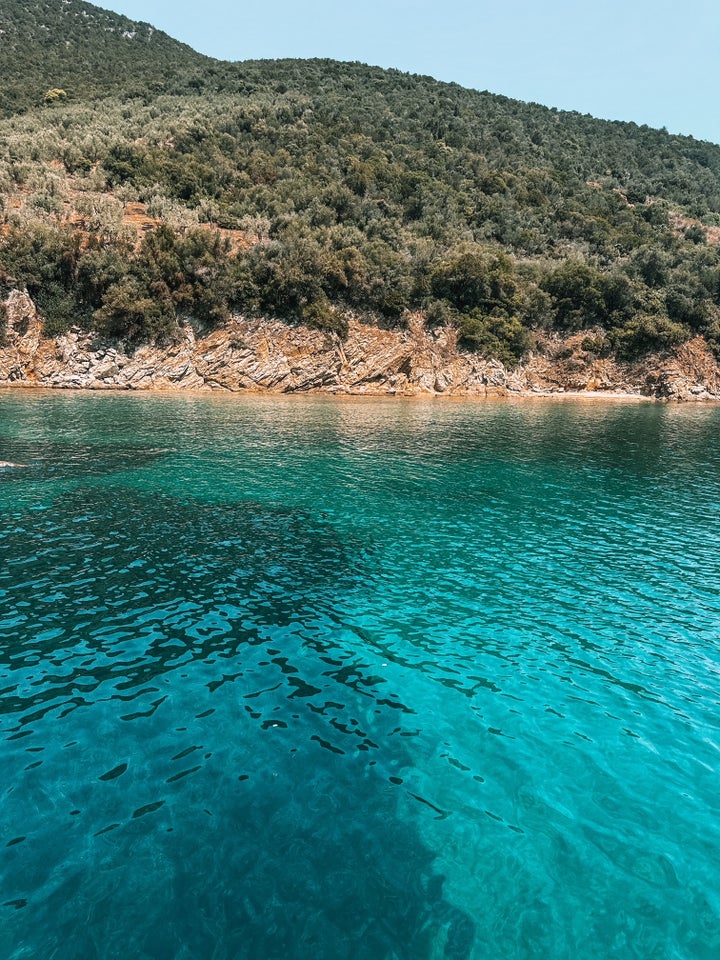 Η ποικιλομορφία των τοπίων και οι εναλλαγές των φυσικών χρωμάτων είναι ανεκτίμητη εμπειρία για τον ταξιδιώτη.