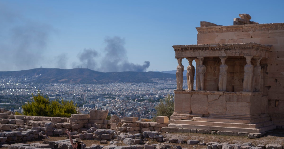 Heat Wave Hits Europe: Greece Shuts Acropolis, 2 Firefighters Killed In Italy Heat Wave Hits Europe: Greece Shuts Acropolis, 2 Firefighters Killed In Italy