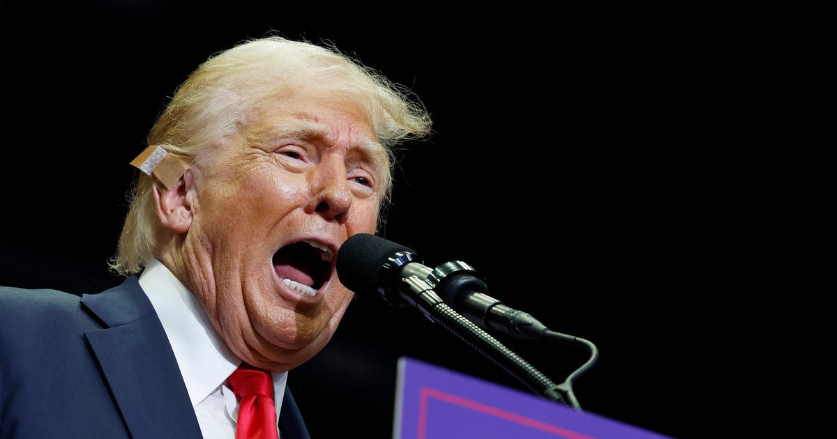 NextImg:Critics Suspect Trump Is 'S**ting His Pants' After Overnight Biden Meltdown