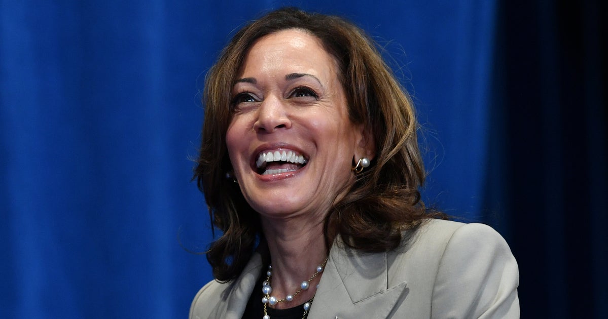 NextImg:Surprise! Donald Trump Previously Donated Money To Kamala Harris