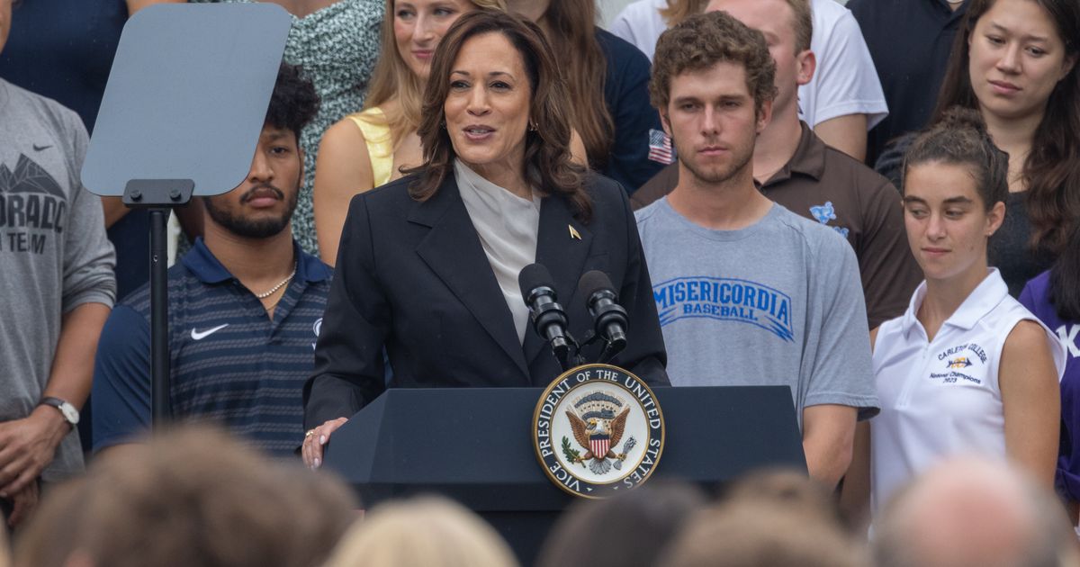 Historic 24-Hour Fundraising Haul For Kamala Harris Campaign