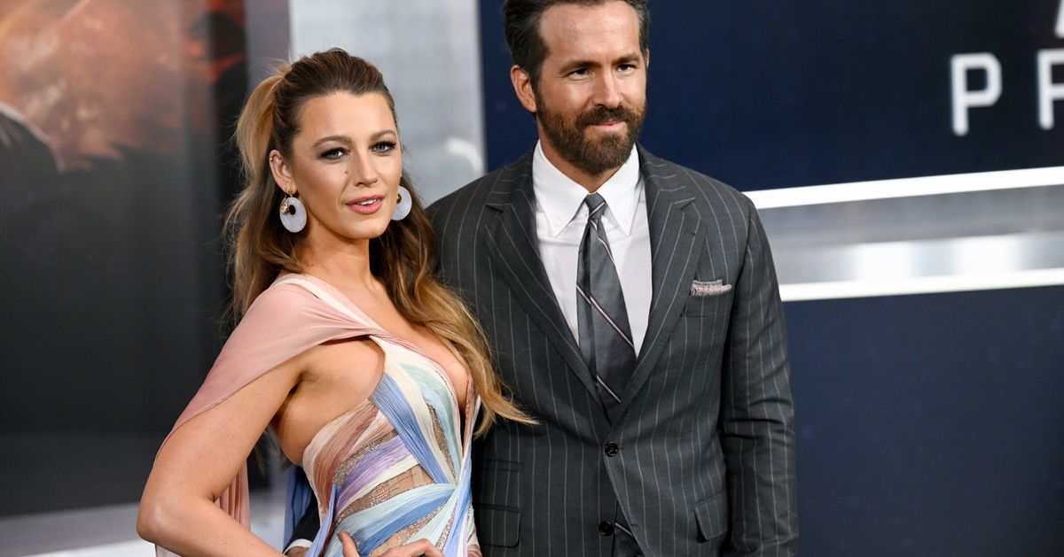 Blake Lively Shuts Down Ryan Reynolds Divorce Rumours With Iconic 2 ...