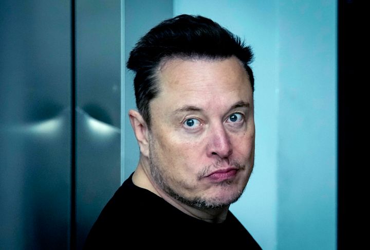 Musk gab die Schuld... "Virus des erwachten Geistes" Über die Entscheidung seines Kindes, eine geschlechtergerechte Betreuung in Anspruch zu nehmen.