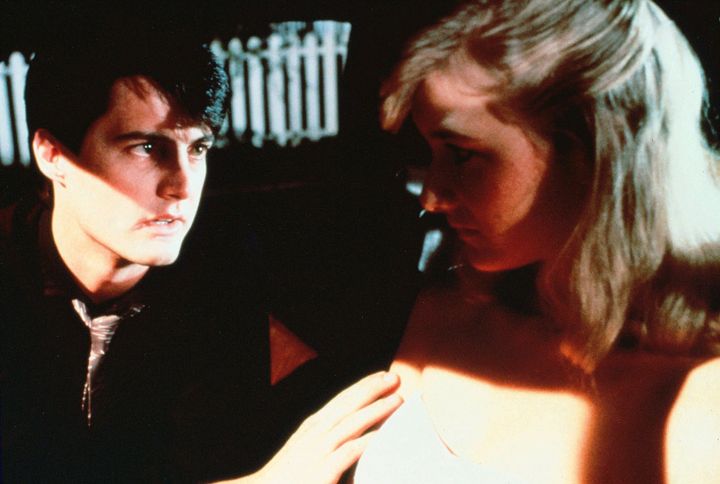 Kyle Maclachlan and Laura Dern in Blue Velvet