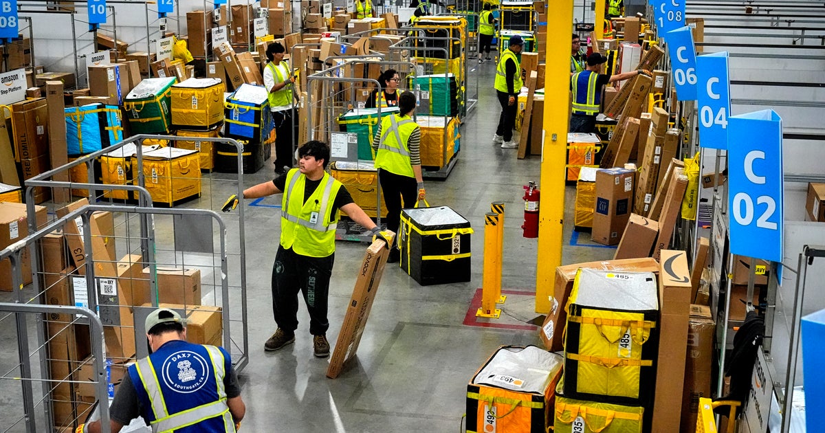 NextImg:U.S. Economic Growth Increased Last Quarter To A Healthy 2.8% Annual Rate