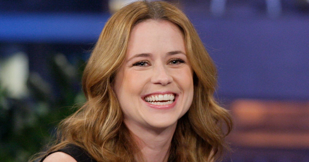 Jenna Fischer Dishes On Messages 'The Office' Cast Shared In The Middle Of Filming