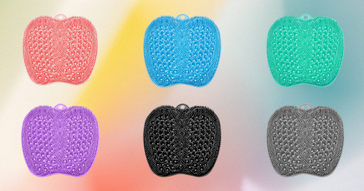 NextImg:This Shower Doo-Dad Can Clean Your Feet Without Making You Bend Over