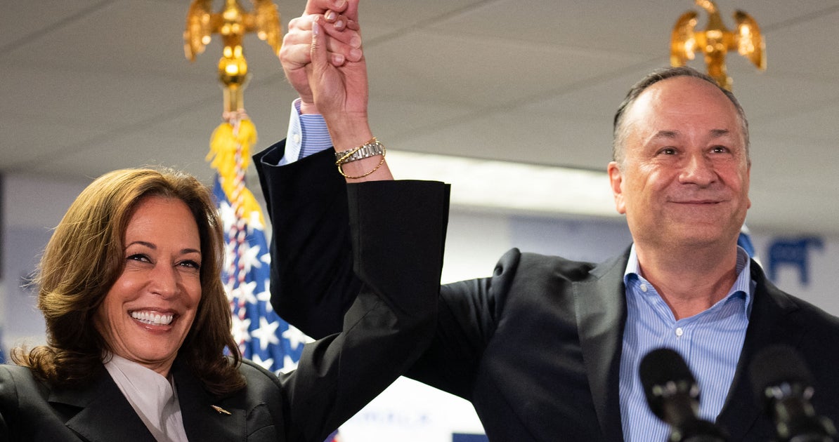 NextImg:Doug Emhoff Reveals The Moment He Learned Of Biden's Exit — And It Involves SoulCycle