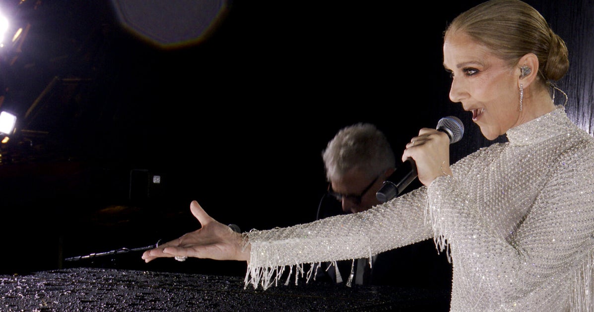 NextImg:Celine Dion Belts Out Truly Spectacular Performance On Eiffel Tower At Olympics