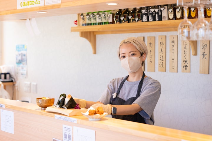 おむすび専門店「えん」の栃本あゆみさん