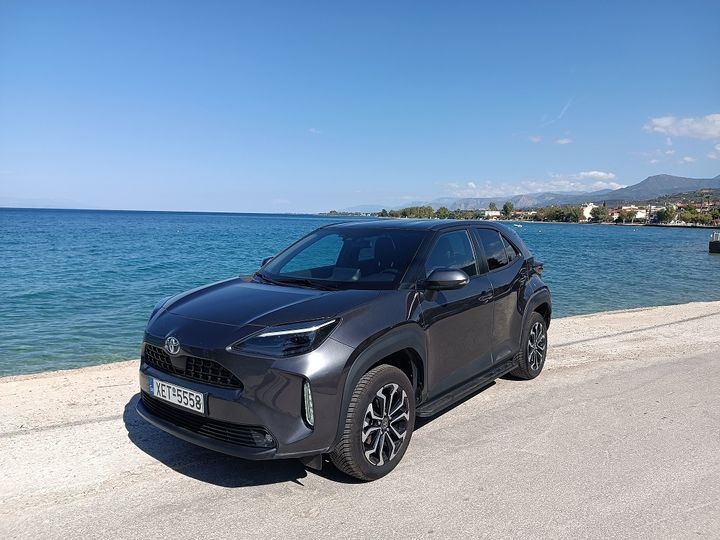 Tο φουλ υβριδικό Toyota Yaris Cross.