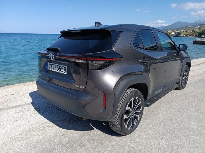 Το φουλ υβριδικό Toyota Yaris Cross.