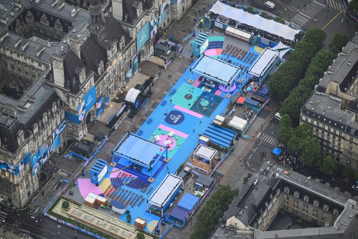 An aerial photo of the Hôtel de Ville square.