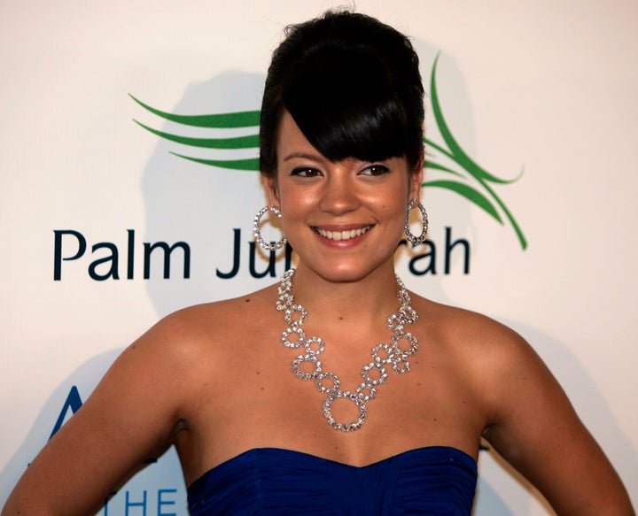 British singer Lily Allen arrives on the red carpet at the Atlantis hotel grand opening on Jumeirah Palm Island in Dubai, United Arab Emirates, Thursday, Nov. 20, 2008. (AP Photo/Kamran Jebreili)