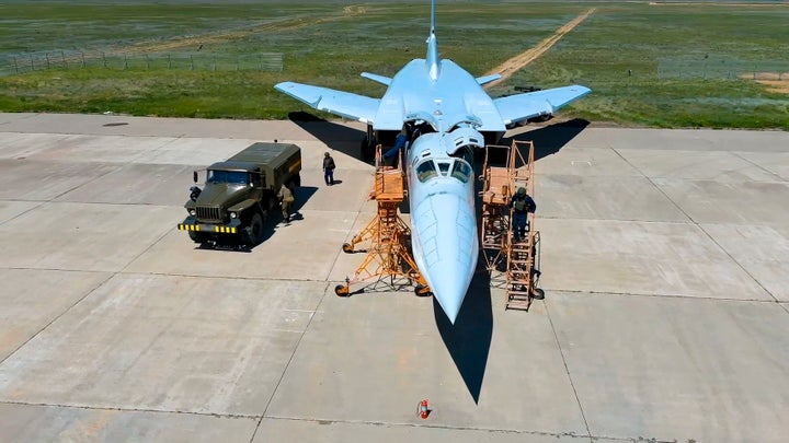 Ρωσικό βομβαρδιστικό Tu-22M3 bomber σε άσκηση χρήσης τακτικών πυρηνικών όπλων