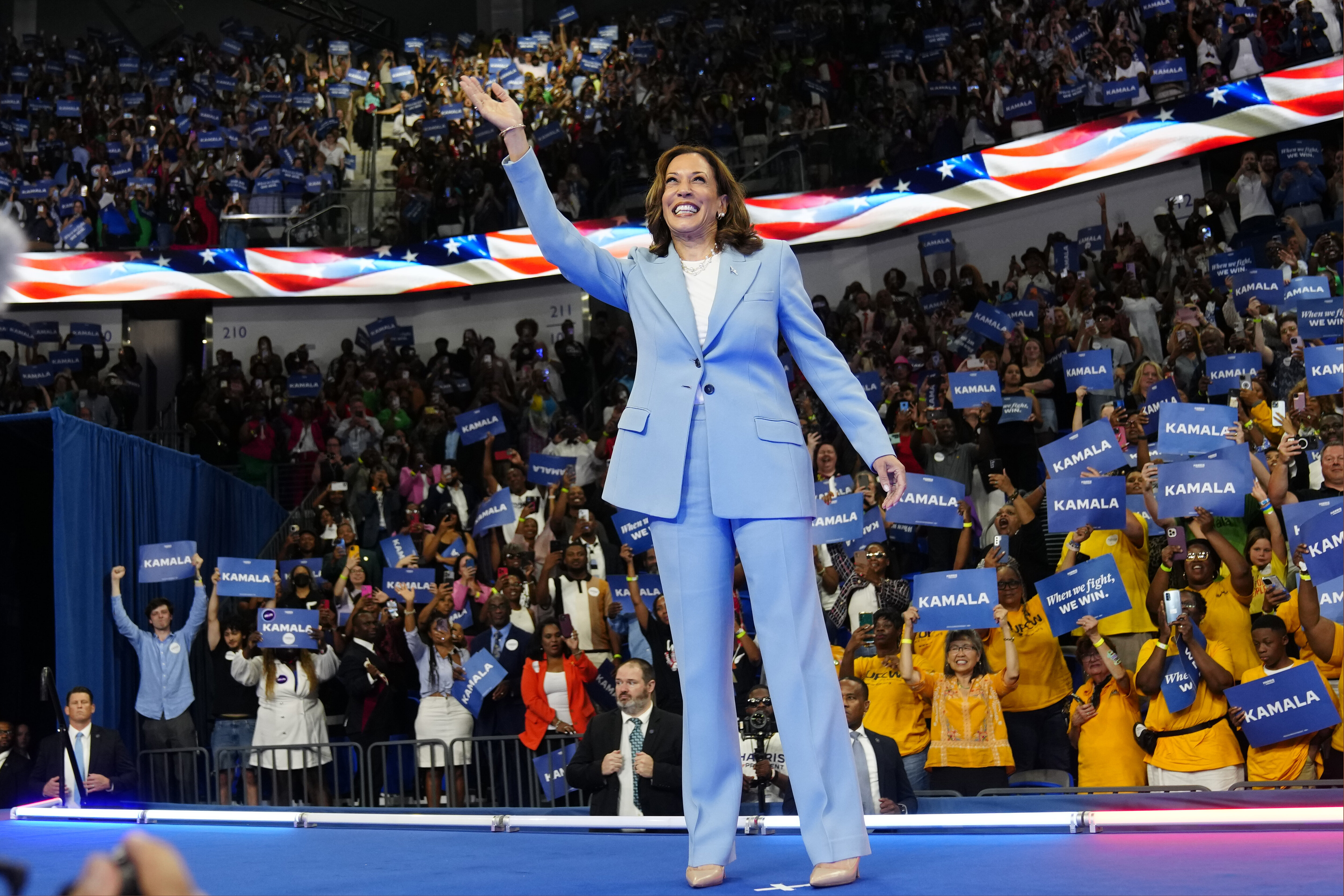 Kamala Harris Shows Off New Energy For Democrats In Atlanta Rally ...