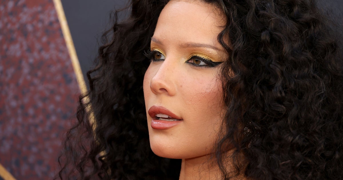 NextImg:Halsey Says Her Own Fans Have Been ‘Meaner’ To Her Than Anyone Else In The World