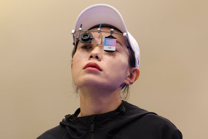 A closer look at Kim Yeji’s cool shooting glasses.