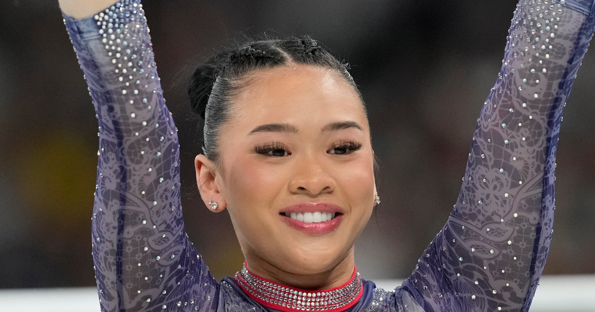 NextImg:Suni Lee's Stunning Floor Routine Leaves Olympic Stadium Absolutely Roaring