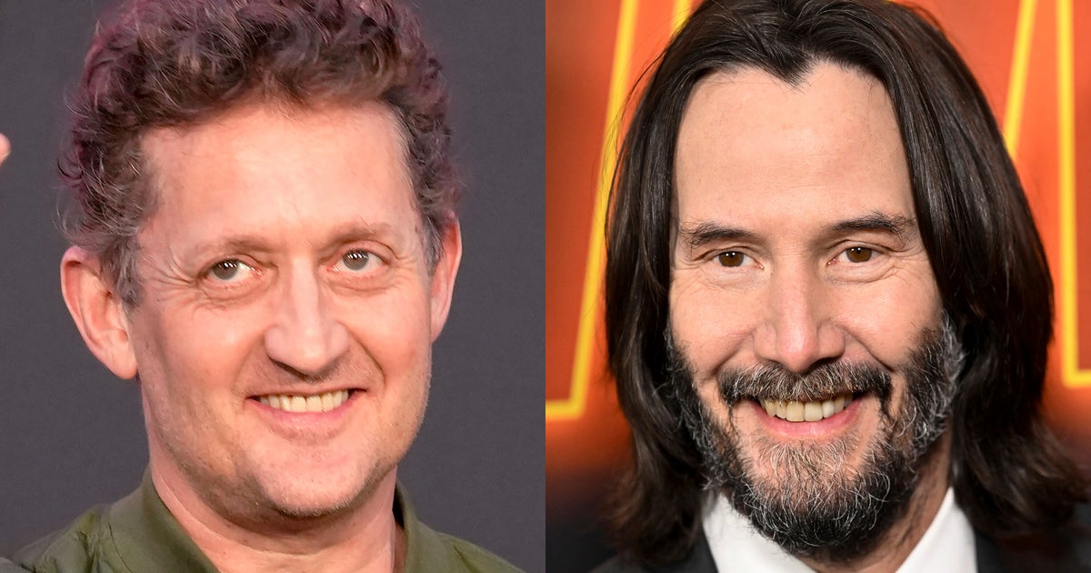 NextImg:'Bill & Ted' Stars Keanu Reeves And Alex Winter Headed For Broadway