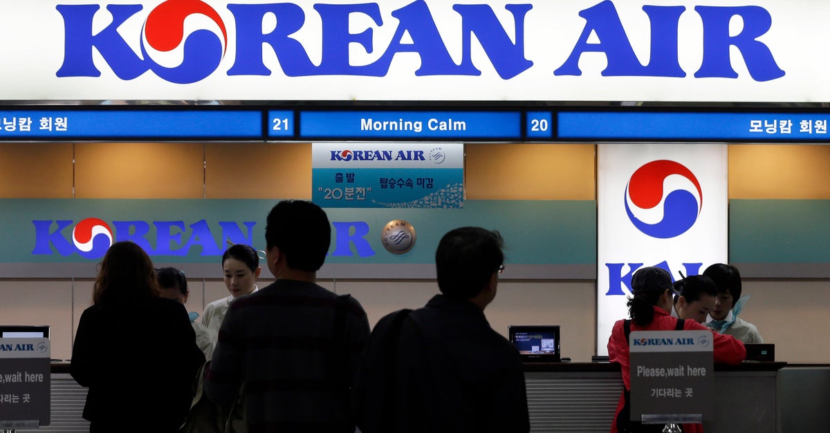 NextImg:Turbulence Knocks Instant Noodles Off Korean Air's Economy Menu