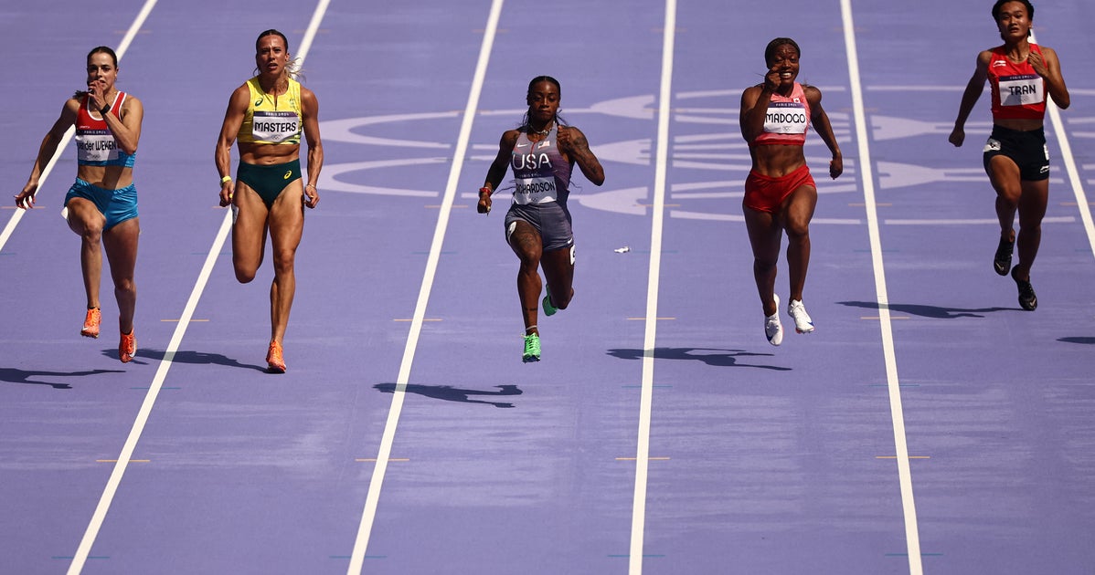 Watch Sha'Carri Richardson Get Really Casual In Olympic 100 Heat