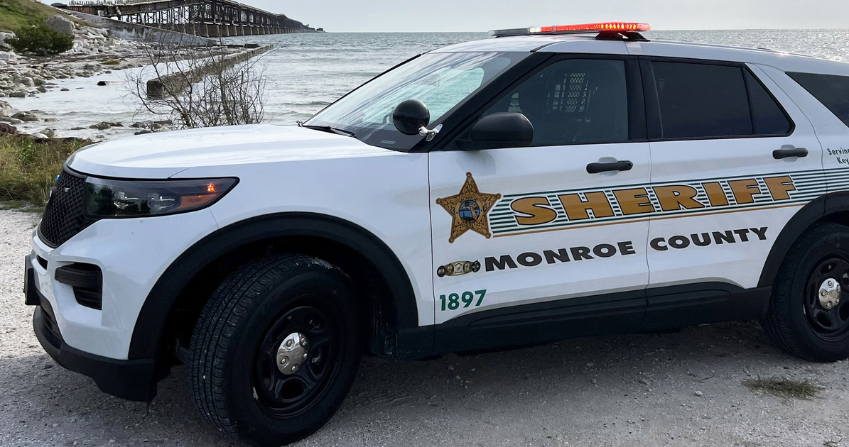 NextImg:Sheriff's Deputy Accused Of Warning Alleged Drug Dealer Boyfriend About Police Activities