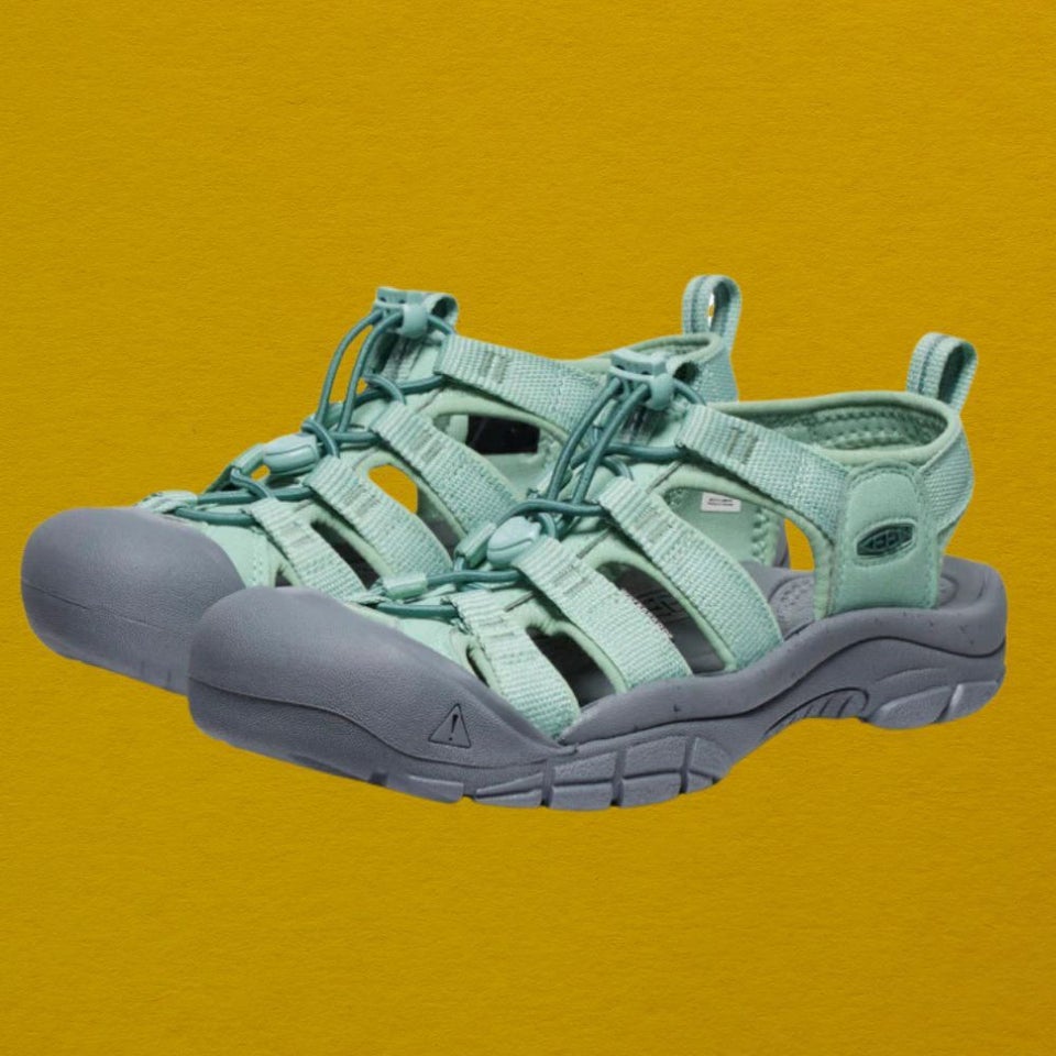 14 Comfortable Sandals That Cover Your Toes | Huffpost Life
