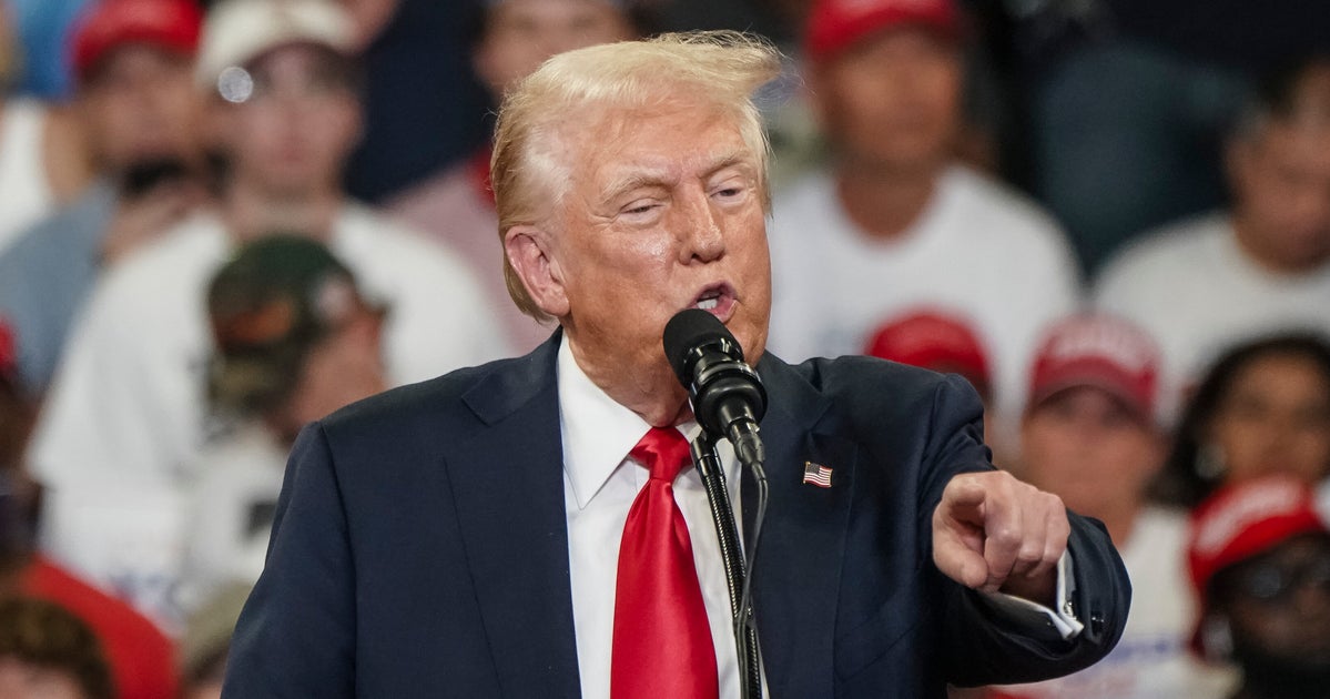 NextImg:Donald Trump Claims Tim Walz Will 'Unleash HELL ON EARTH'
