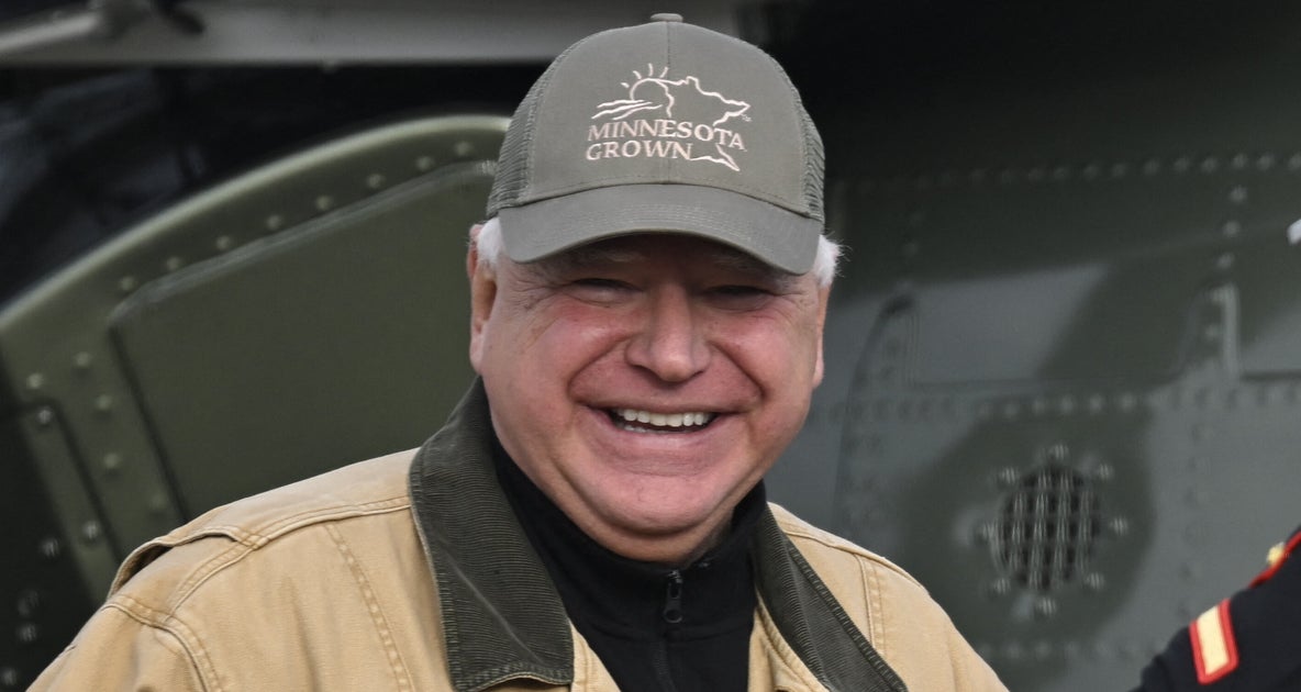 NextImg:Tim Walz Gives Off ‘Midwestern Dad’ Energy In Wholesome Throwback Video At State Fair