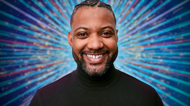 El ex campeón de Navidad JB Gill regresa al salón de baile Strictly este año