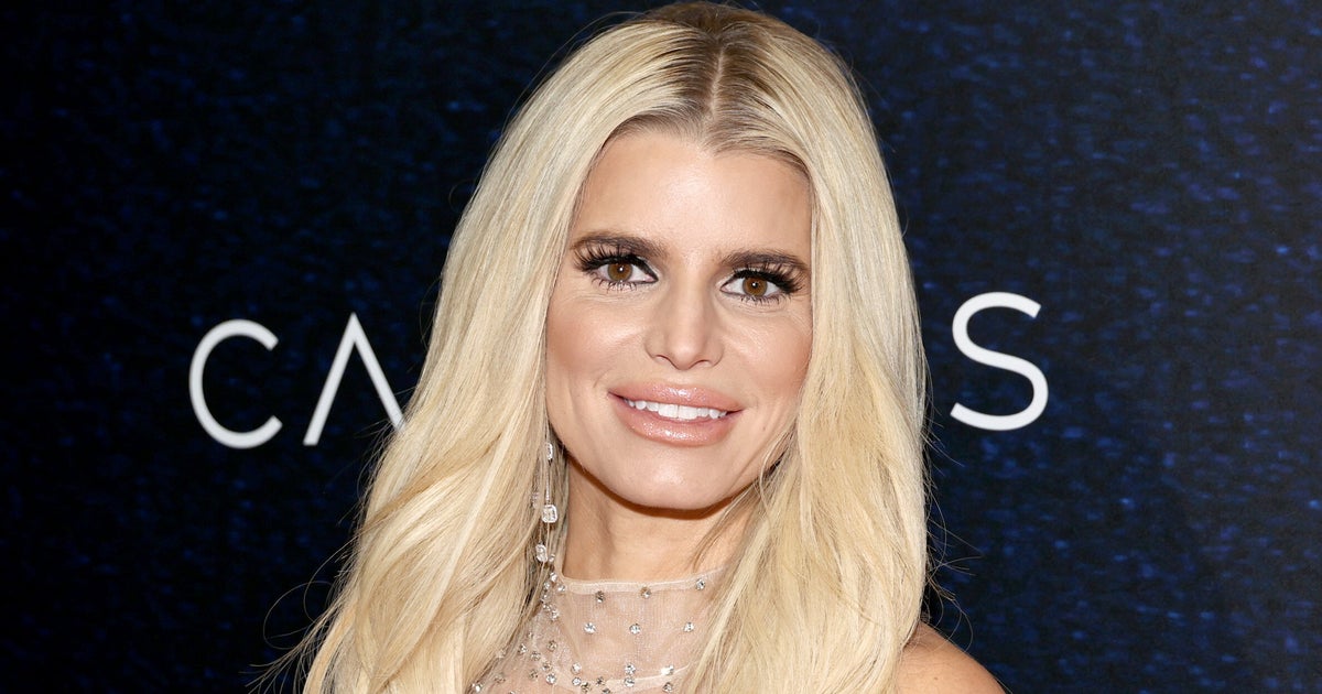NextImg:Jessica Simpson Has Classy Response After Fan Accuses Her Of Drinking Again
